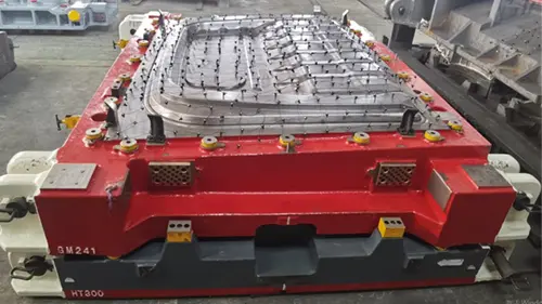 Le moule du panneau arrière pour KQ5152 a été livré avec succès